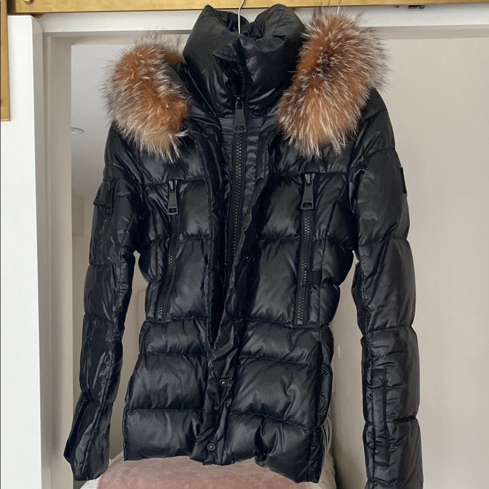 Women's Black Puffer Jacket with Fur Trim